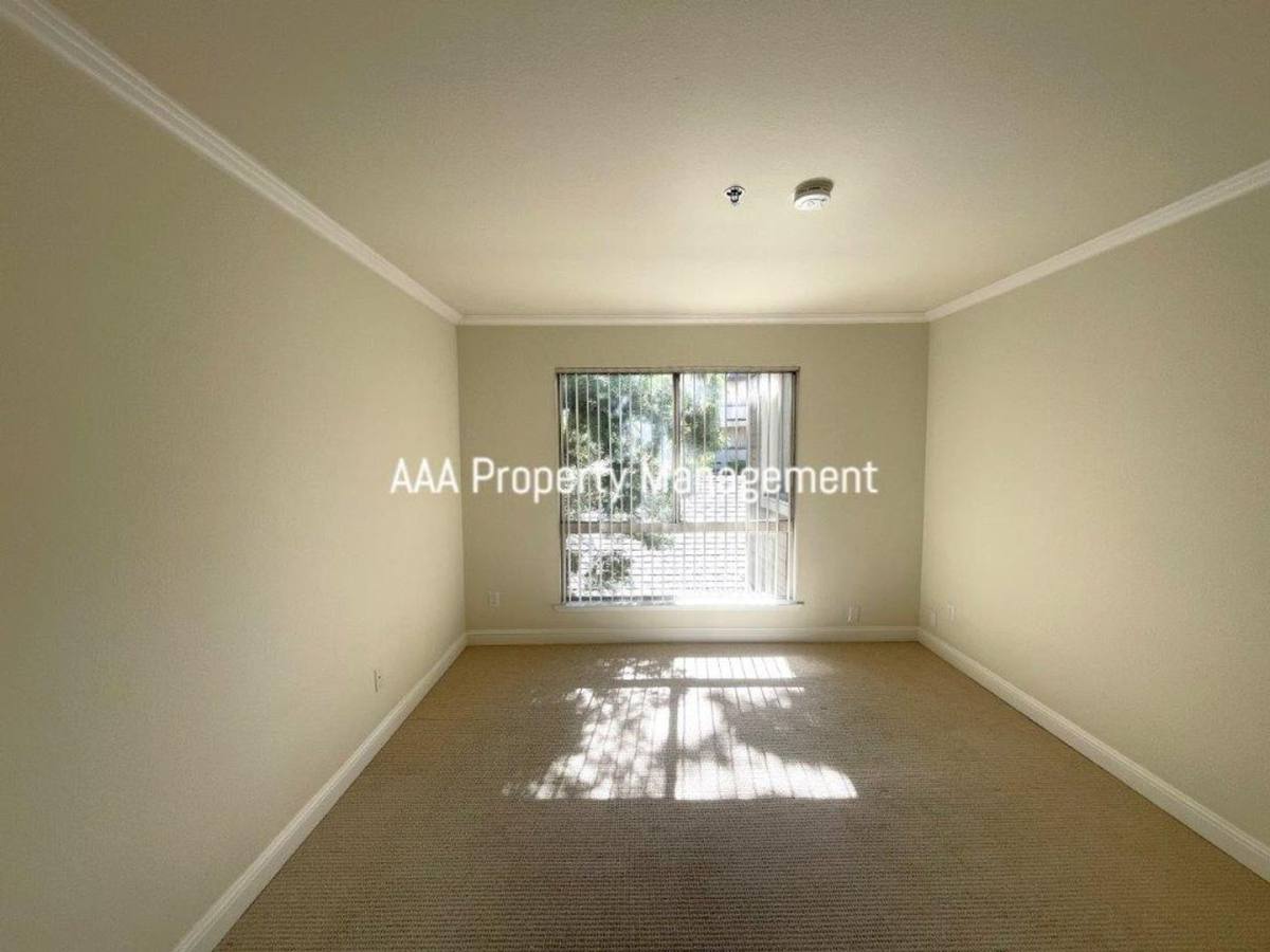 Condo for rent at 2530 Oak Rd, Walnut Creek, CA 94597