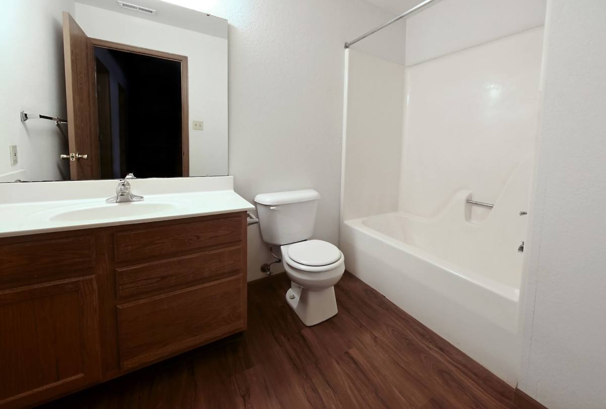 Apartment for rent at 1502 N Washington St, Farmington, MO 63640