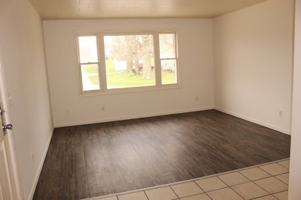 Apartment for rent at 198 W Commercial, White Heath, IL 61884