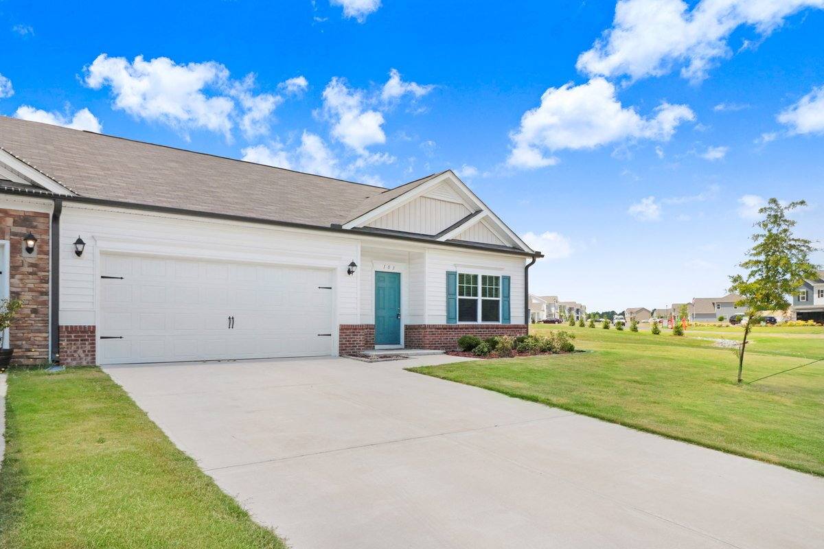 Townhouse for rent at 103 Drake Village Dr, Goldsboro, NC 27530