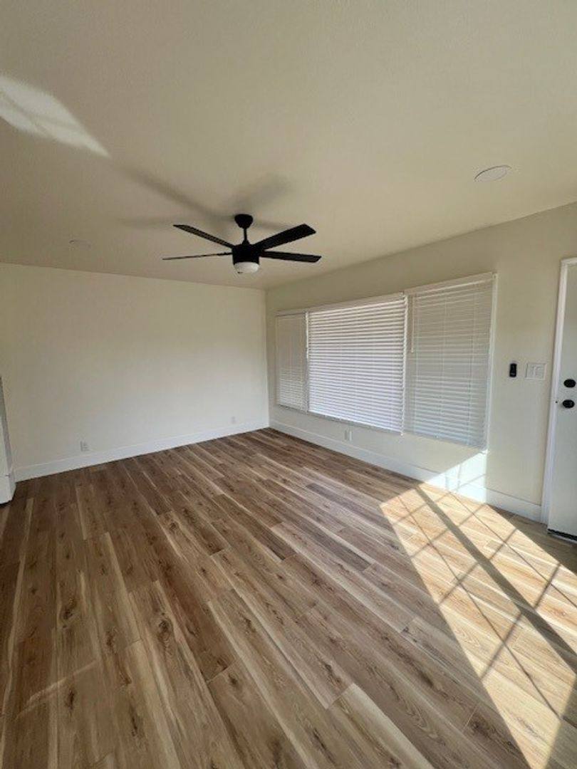 Apartment for rent at 555 W 15th St, San Pedro, CA 90731