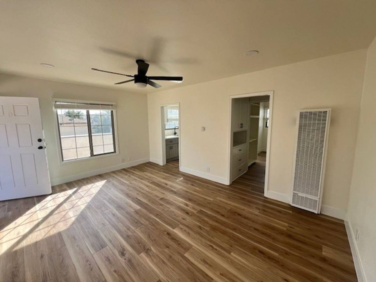 Apartment for rent at 555 W 15th St, San Pedro, CA 90731