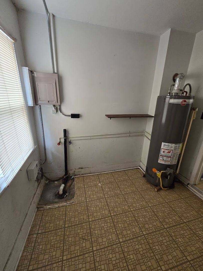 Apartment for rent at 536 Garfield 1819 6th, Clay Center, KS 67432