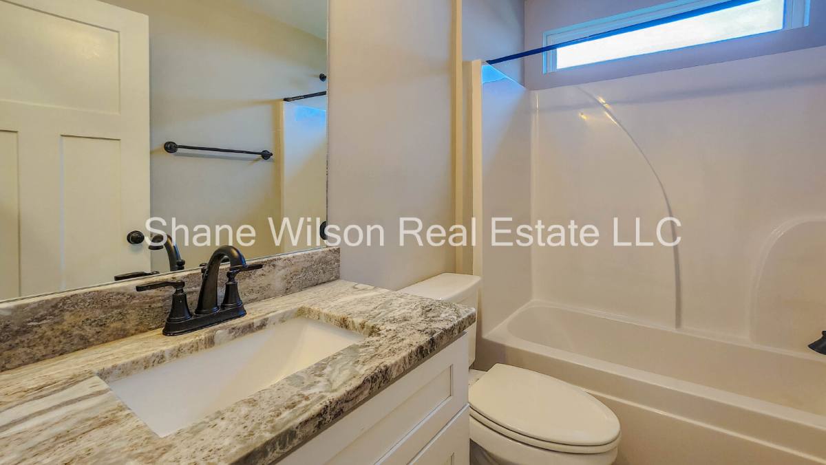House for rent at 912 Worth St, La Fayette, GA 30728