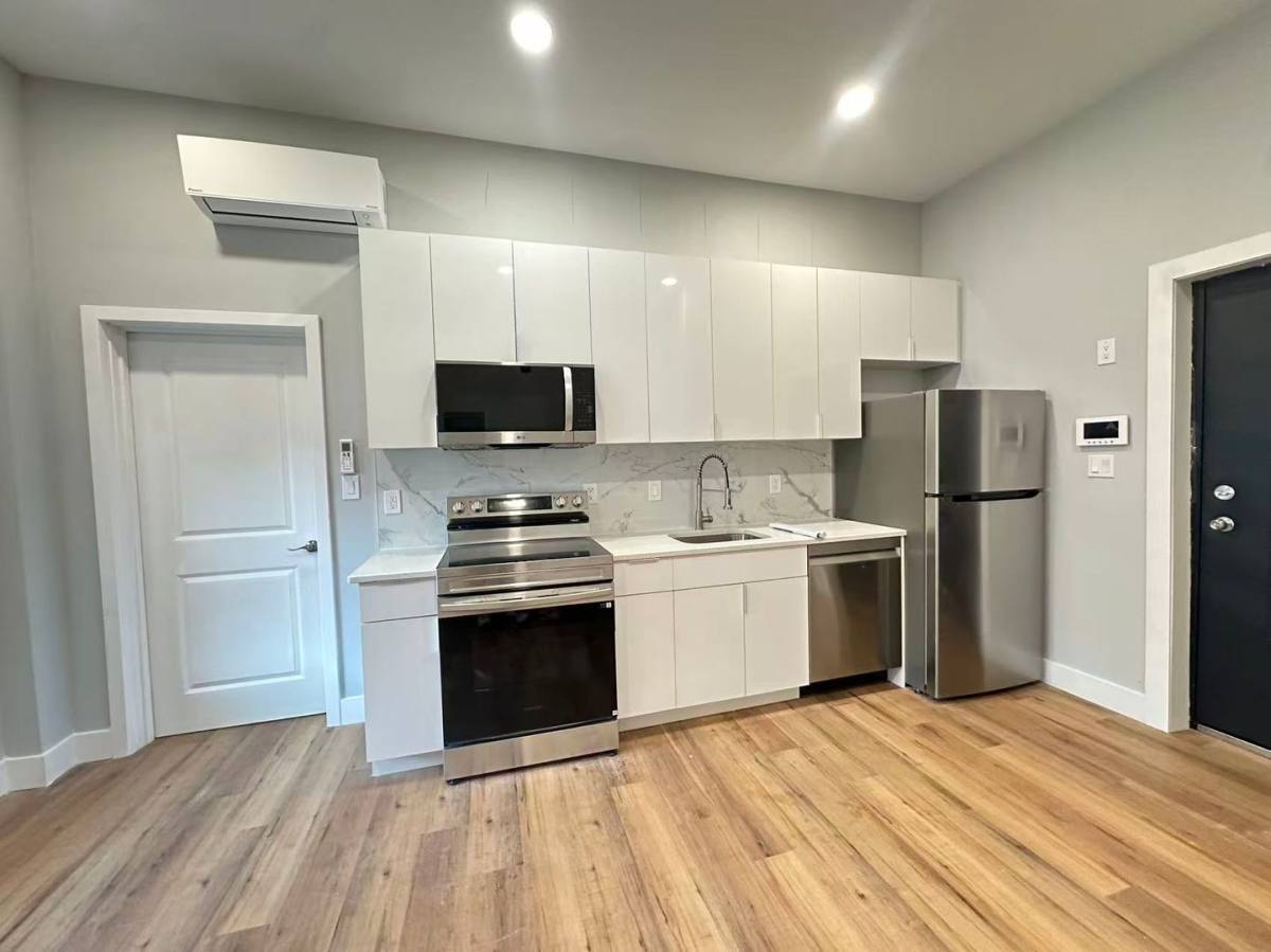 Apartment for rent at 29 S 2nd St, Philadelphia, PA 19106
