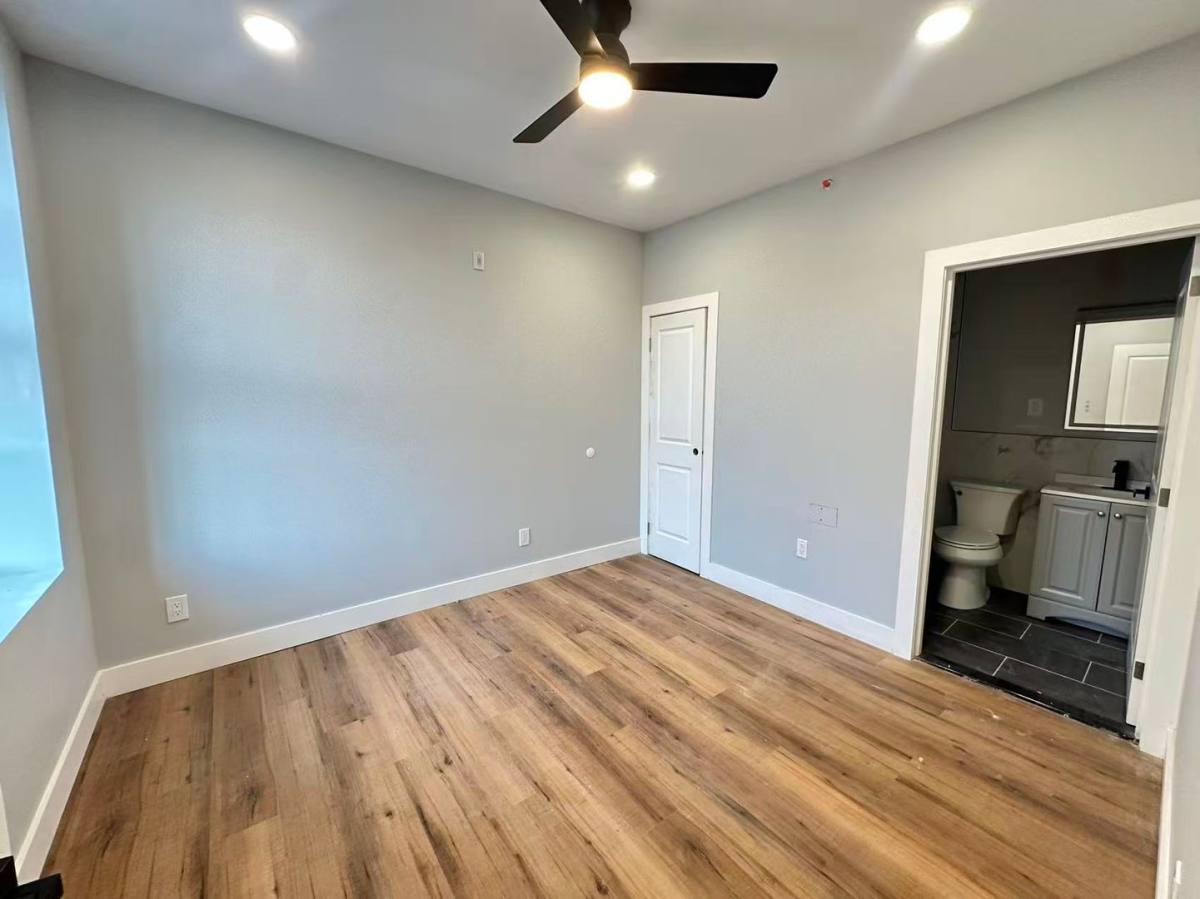 Apartment for rent at 29 S 2nd St, Philadelphia, PA 19106