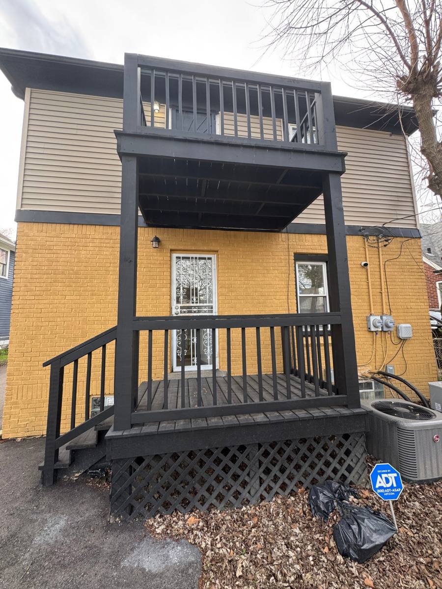 Apartment for rent at 15318 Murray Hill St #2, Detroit, MI 48227