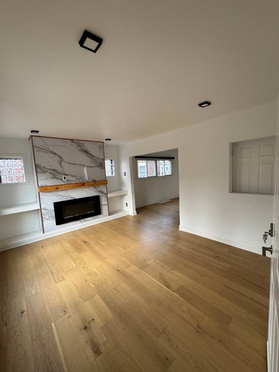 Apartment for rent at 15318 Murray Hill St #2, Detroit, MI 48227