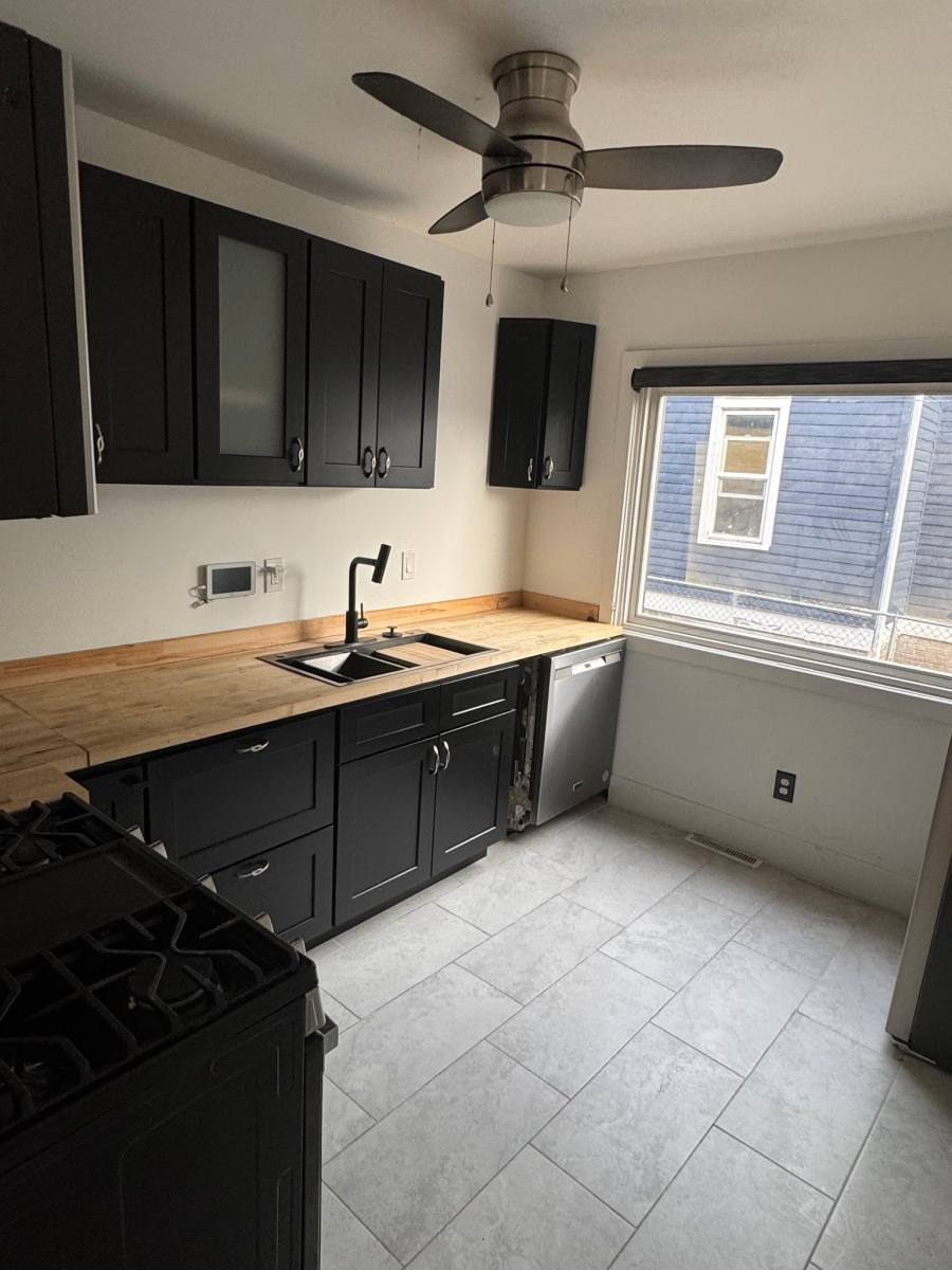 Apartment for rent at 15318 Murray Hill St #2, Detroit, MI 48227