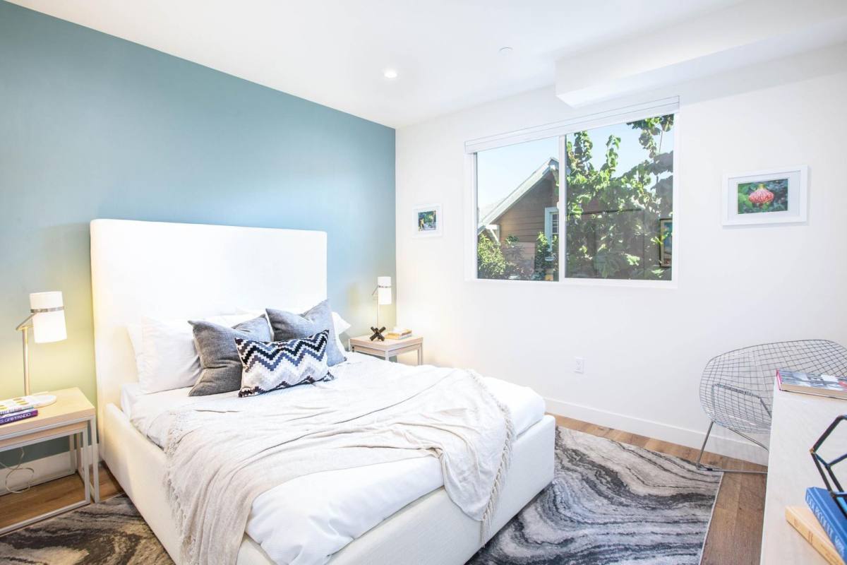 Apartment for rent at 1141 Mohawk St, Los Angeles, CA 90026