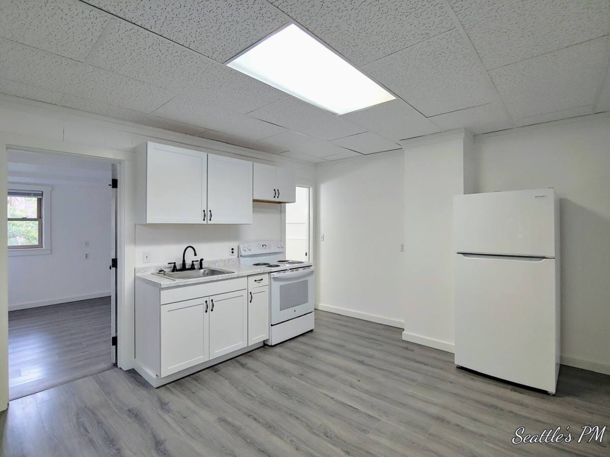 Apartment for rent at 258 E Newton St #1, Seattle, WA 98102