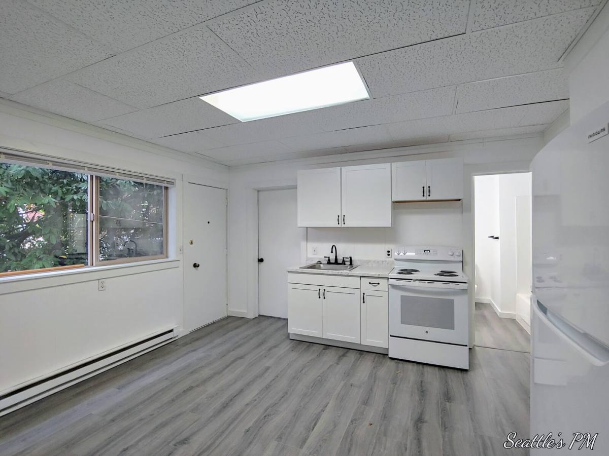 Apartment for rent at 258 E Newton St #1, Seattle, WA 98102