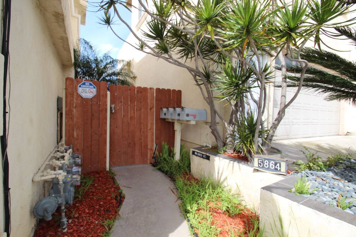 Apartment for rent at 5860 - 5864 Mildred St, San Diego, CA 92110