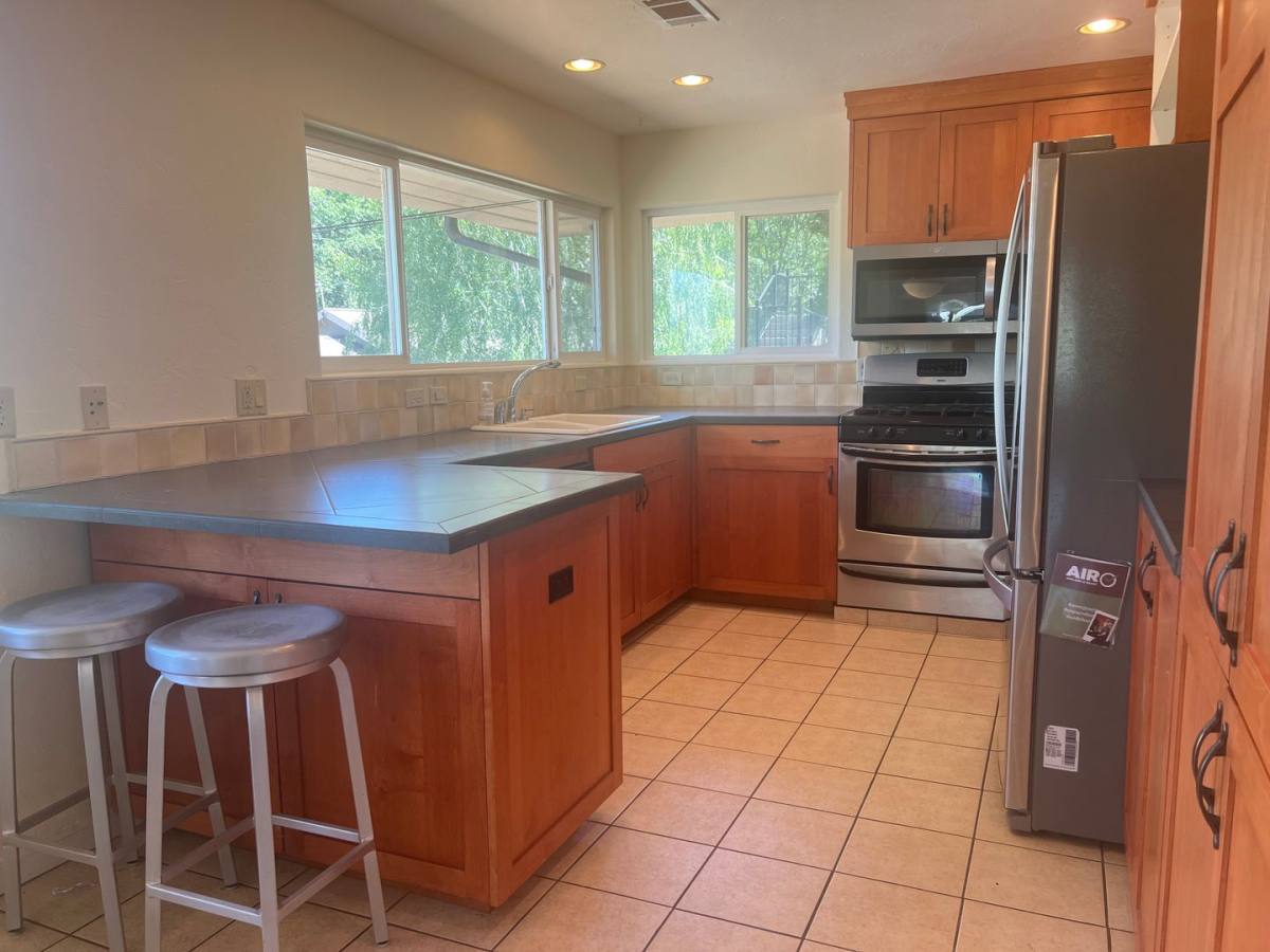 House for rent at 495 Jennifer St, Ashland, OR 97520