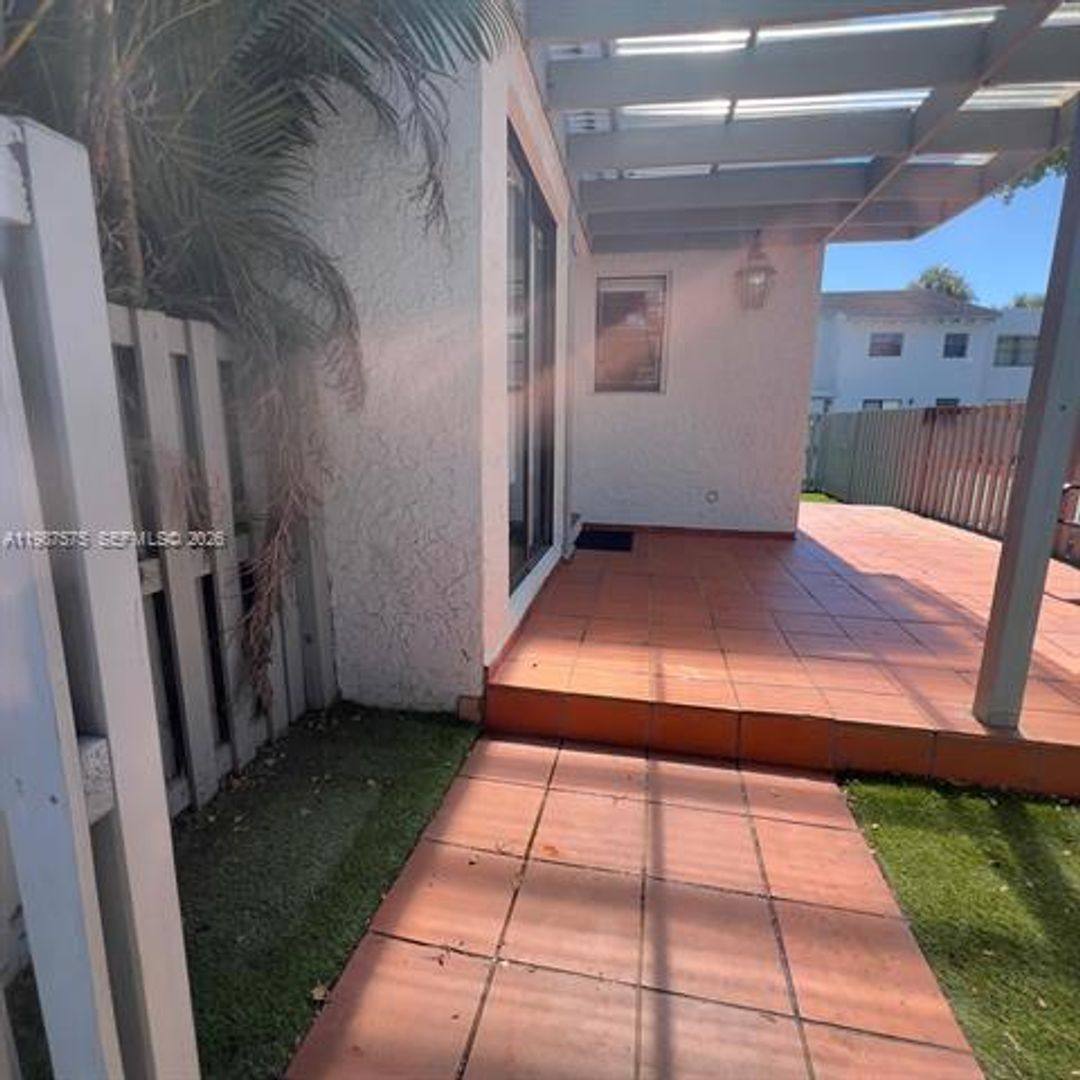 Apartment for rent at 10550 NW 7th Terrace, Miami, FL 33172