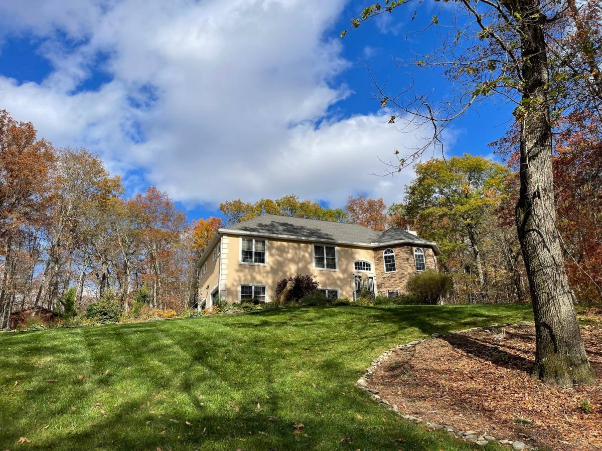 House for rent at 20 Maple Hill Ridge, Red Hook, NY 12571