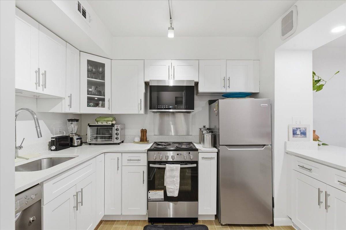 Condo for rent at 2141 Wisconsin Ave #202, Washington, DC 20007