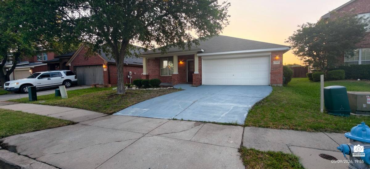 House for rent at 304 Hummingbird Dr, Little Elm, TX 75068