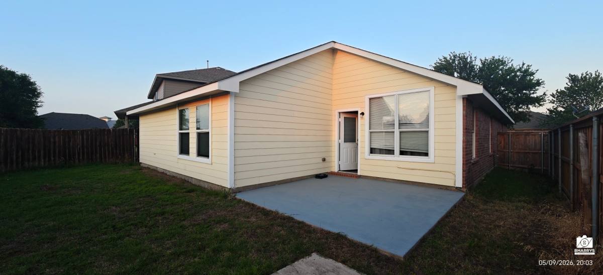House for rent at 304 Hummingbird Dr, Little Elm, TX 75068