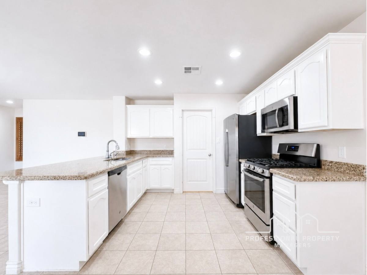 House for rent at 10219 E 34th Lane, Yuma, AZ 85365