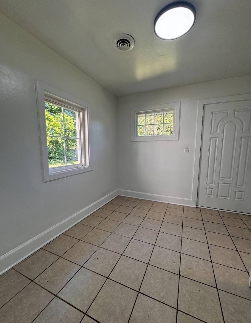 Townhouse for rent at 304 N Leach St, Greenville, SC 29601
