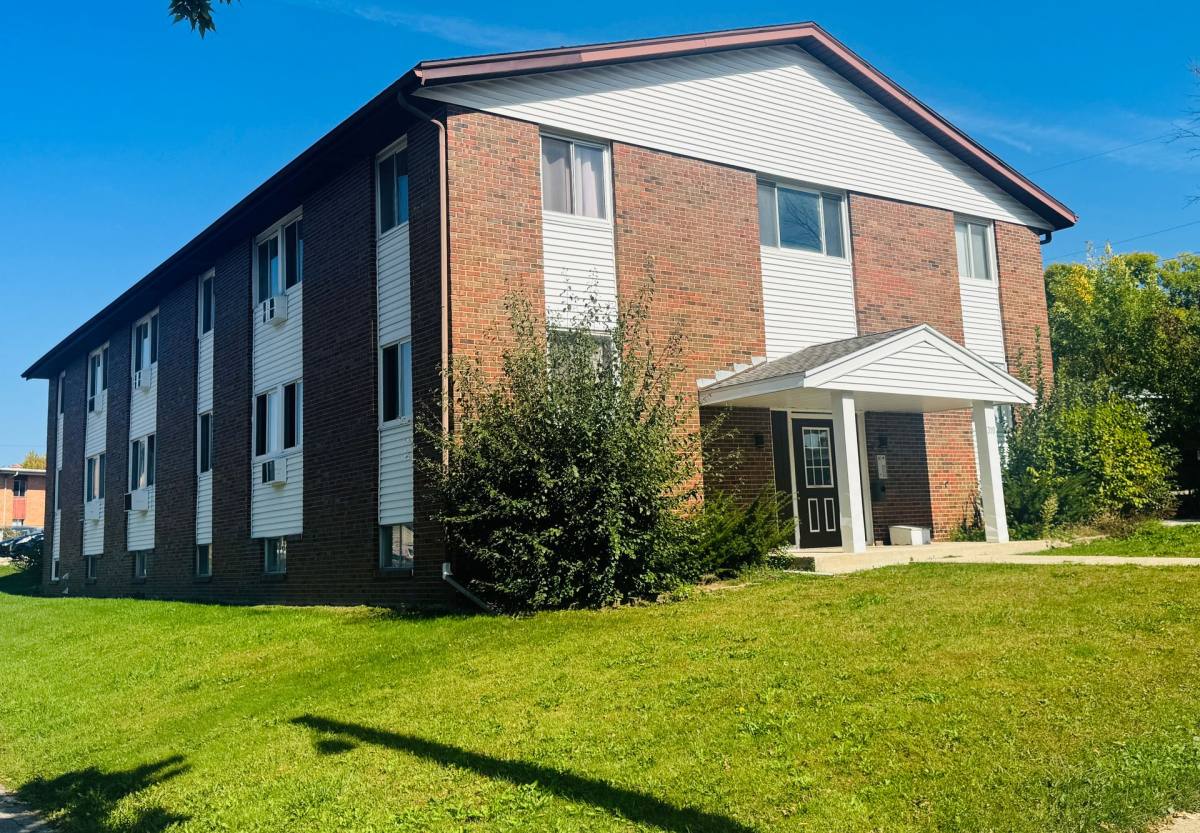 Apartment for rent at 310 Sentinel Dr, Waukesha, WI 53189
