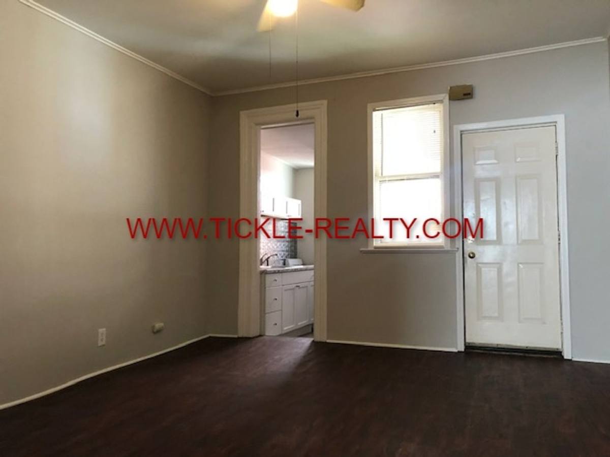 Apartment for rent at 164-166 Meigs, Rochester, NY 14607