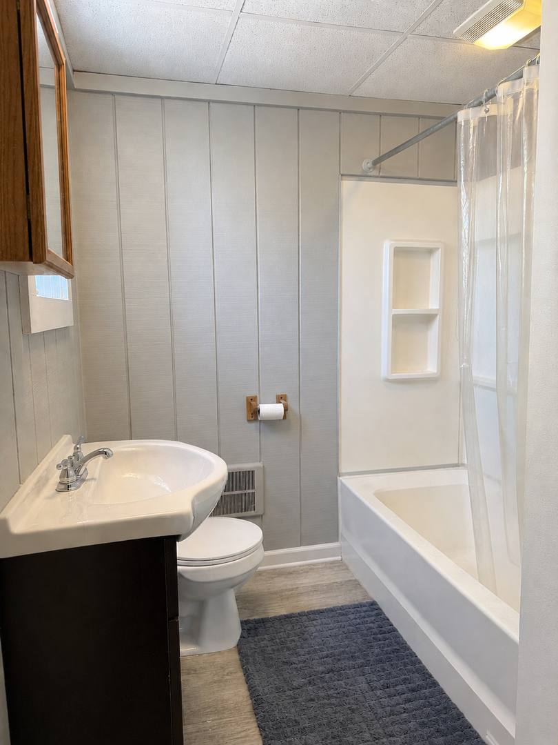 Apartment for rent at 214-216 E King St, Lancaster, PA 17602