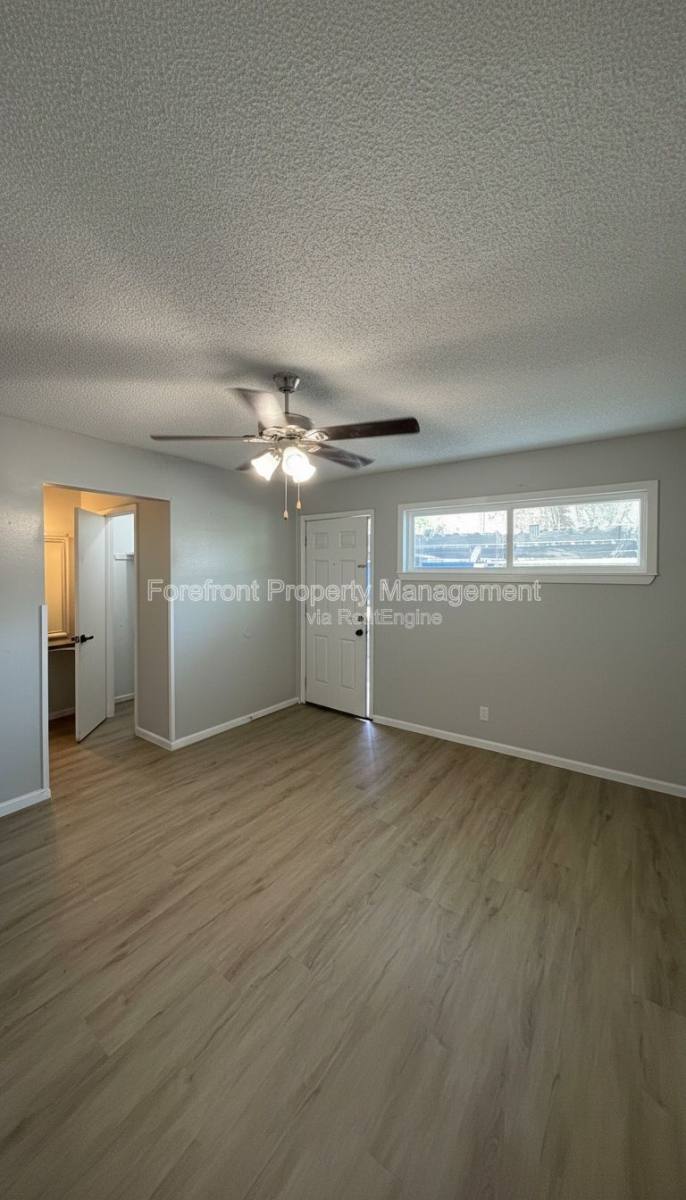 Apartment for rent at 158 De Chantle Rd, San Antonio, TX 78201