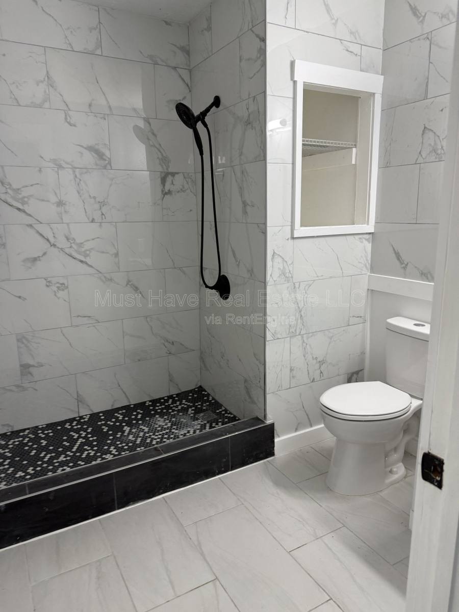 Apartment for rent at 404 W Main St #B, Morganton, NC 28655