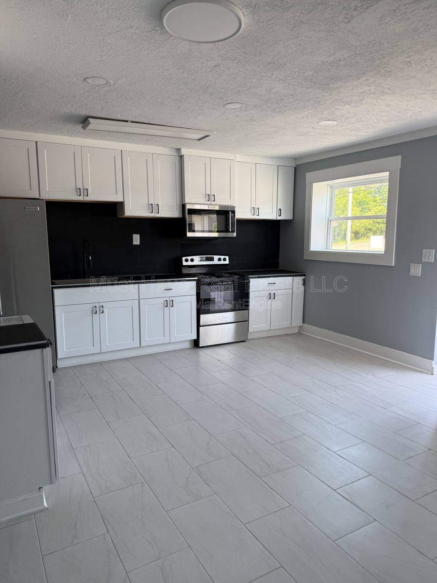 Apartment for rent at 404 W Main St #B, Morganton, NC 28655