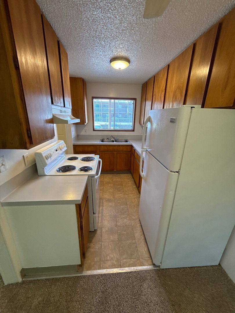 Apartment for rent at 528 SW Levens St #11, Dallas, OR 97338