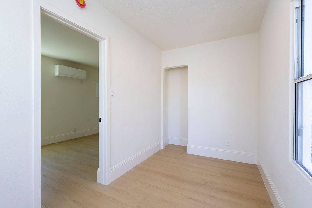 Apartment for rent at 914 E Martin Luther King Jr Blvd, Los Angeles, CA 90011