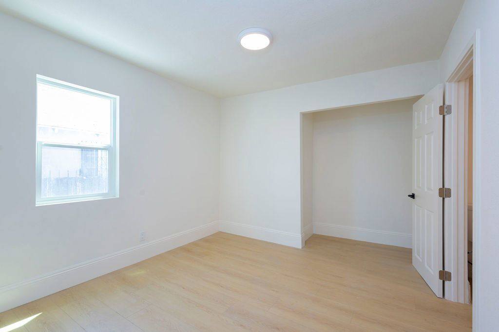 Apartment for rent at 914 E Martin Luther King Jr Blvd, Los Angeles, CA 90011