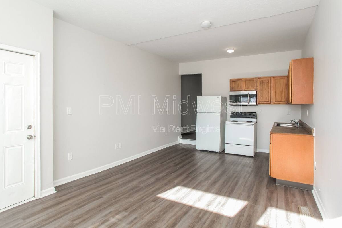 Apartment for rent at 3014 W 10th St #1, Indianapolis, IN 46222