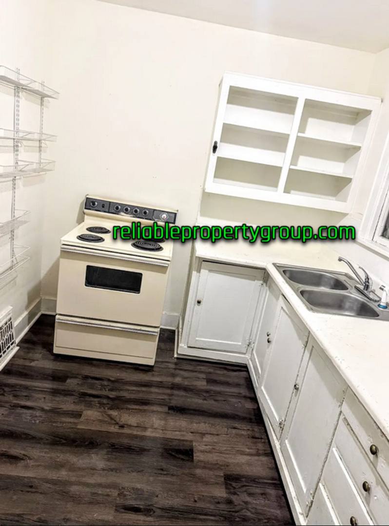 Apartment for rent at 610-612 W 3rd St, Marion, IN 46952