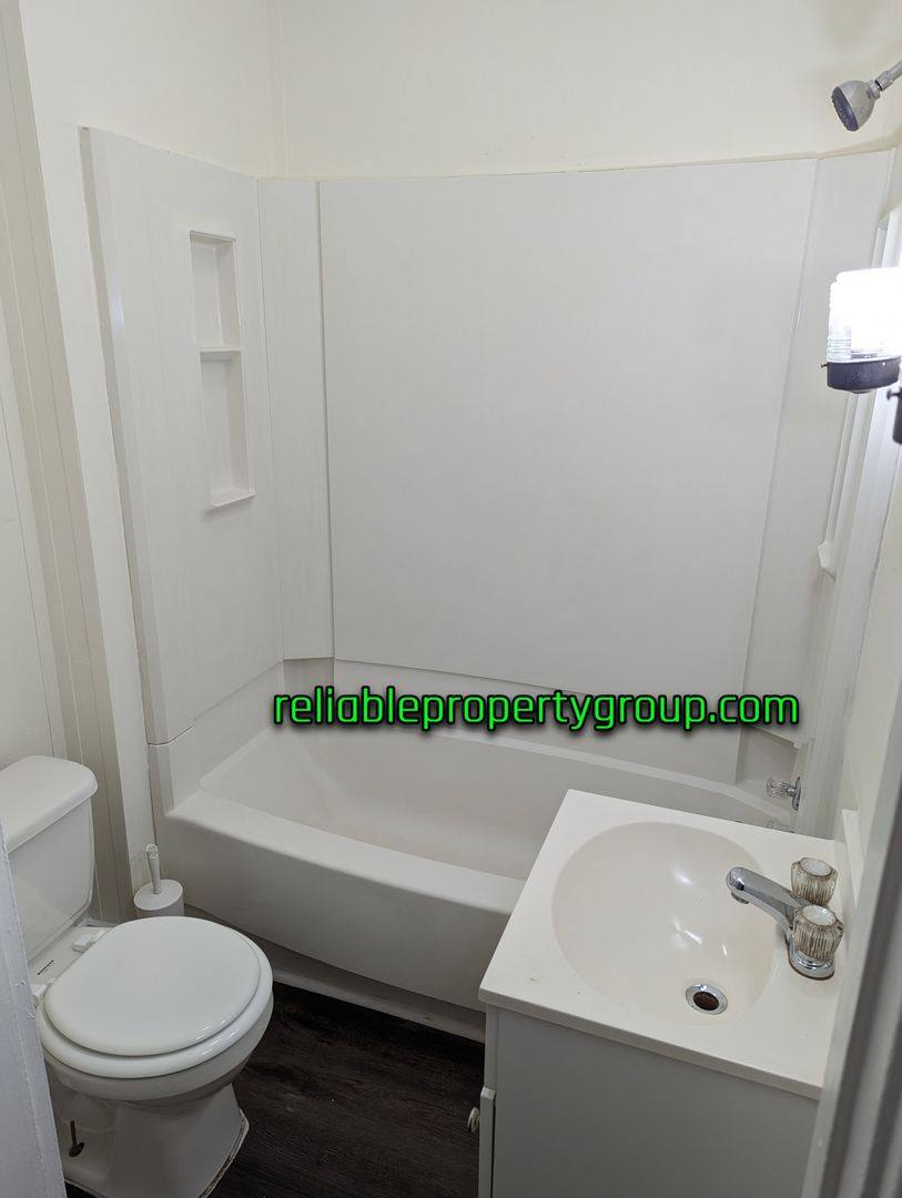Apartment for rent at 610-612 W 3rd St, Marion, IN 46952