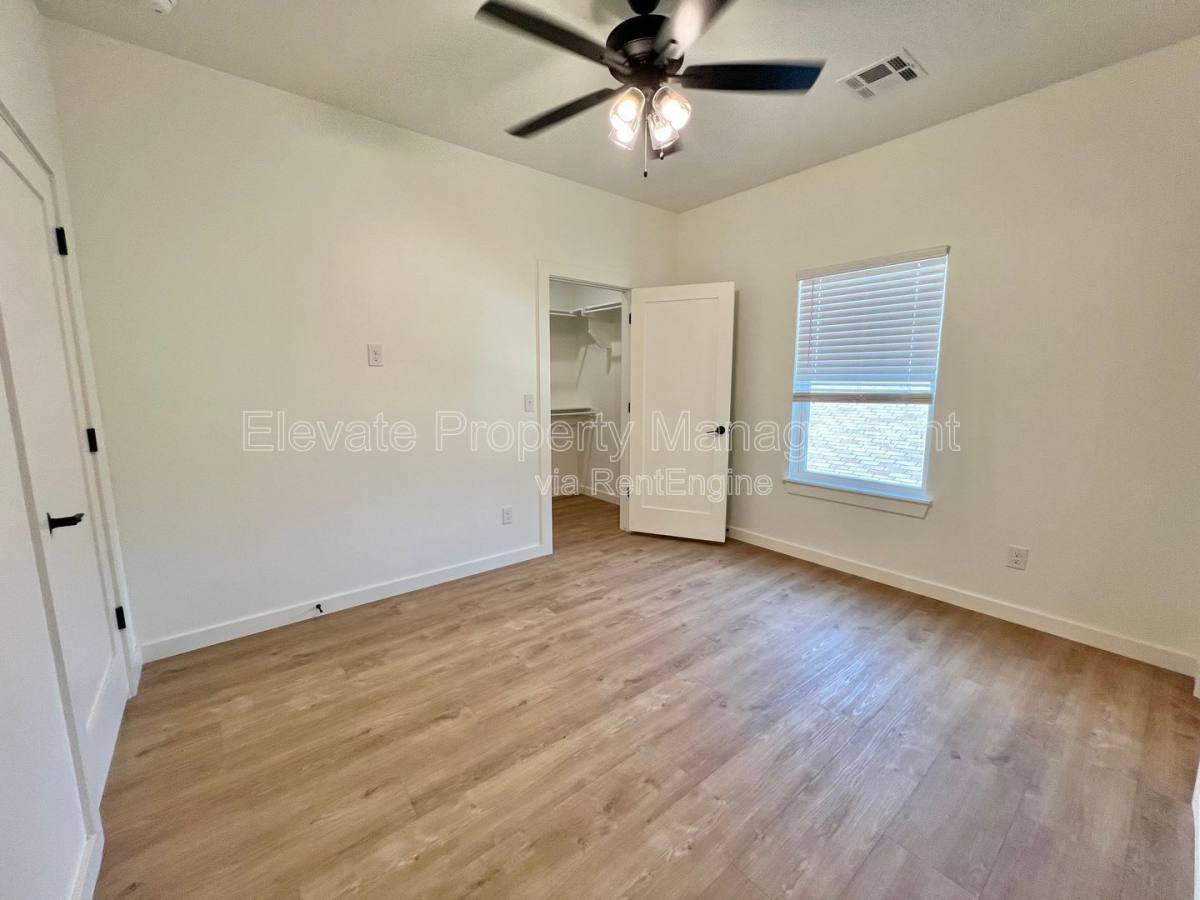 Apartment for rent at 216 E Hurd St #200, Edmond, OK 73034