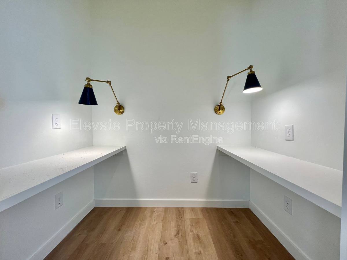 Apartment for rent at 216 E Hurd St #200, Edmond, OK 73034