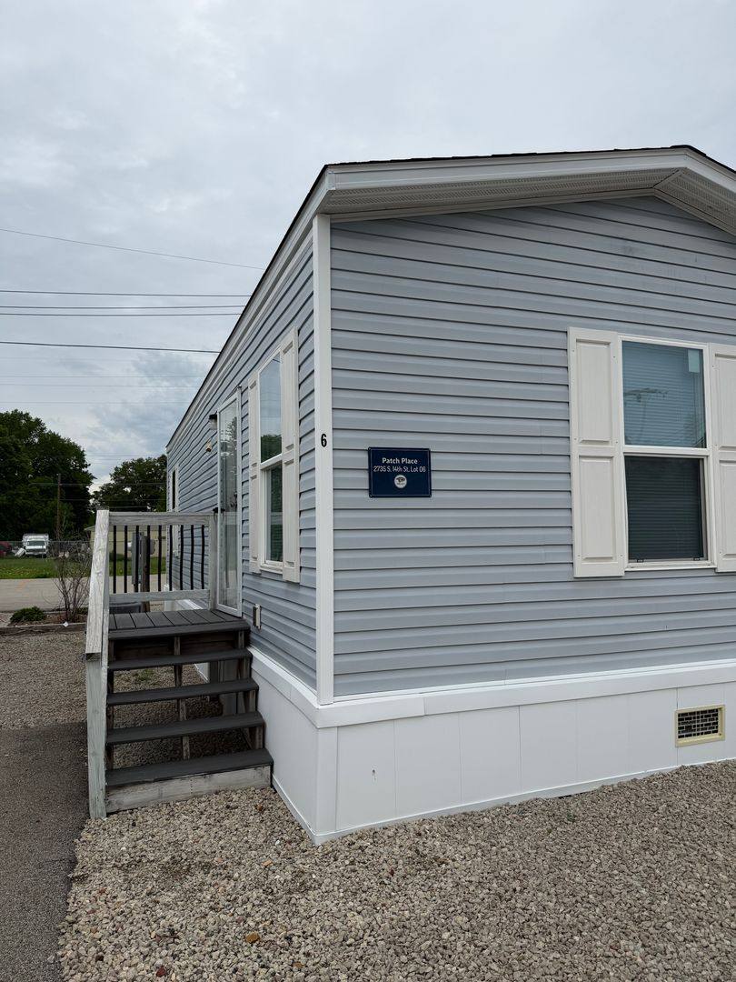 Apartment for rent at 2735 S 14th St, Springfield, IL 62703
