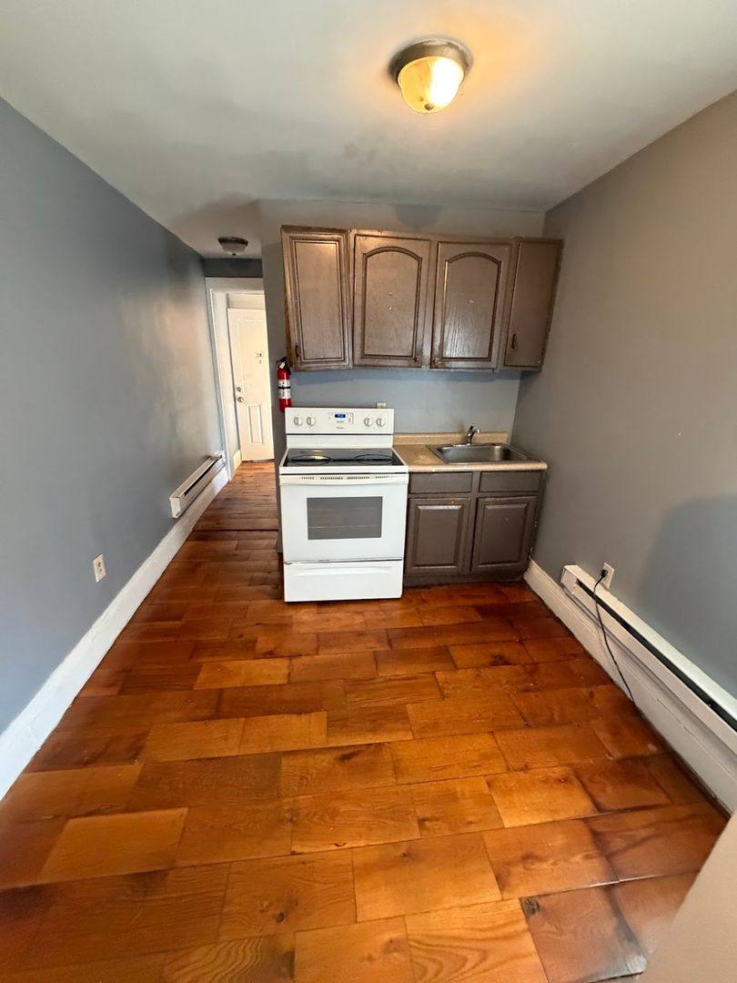 Apartment for rent at 531 N 8th, Reading, PA 19604