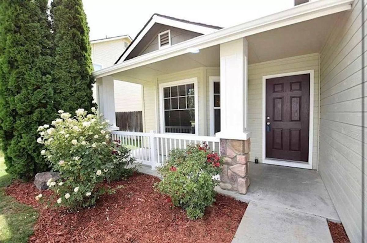 House for rent at 3341 N Maplestone Ave, Meridian, ID 83646