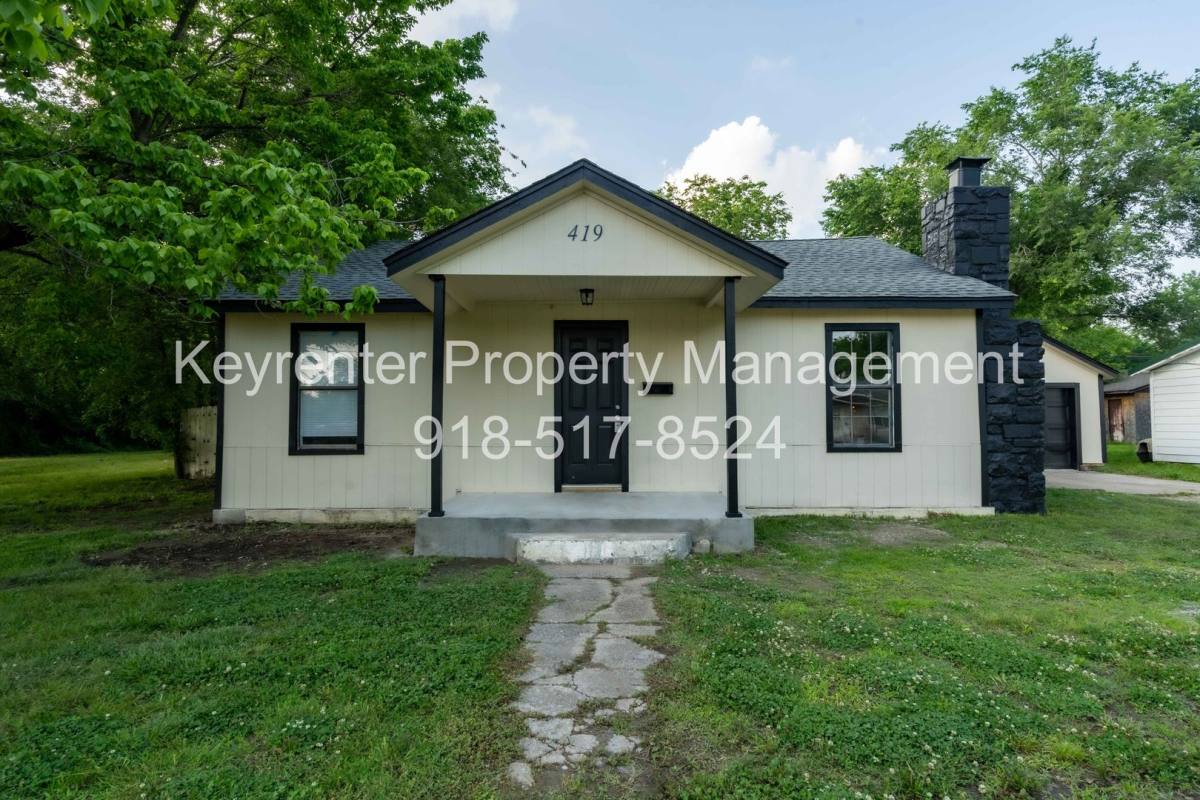House for rent at 419 E Pine St, Skiatook, OK 74070