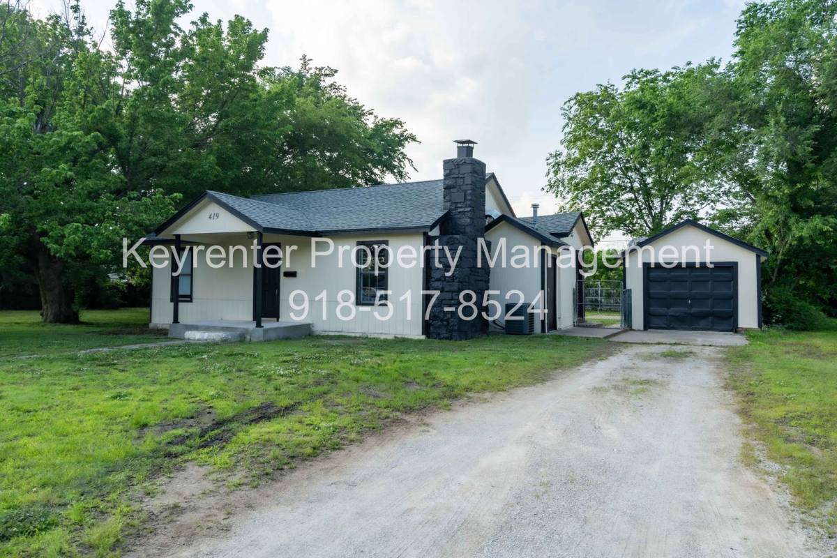 House for rent at 419 E Pine St, Skiatook, OK 74070
