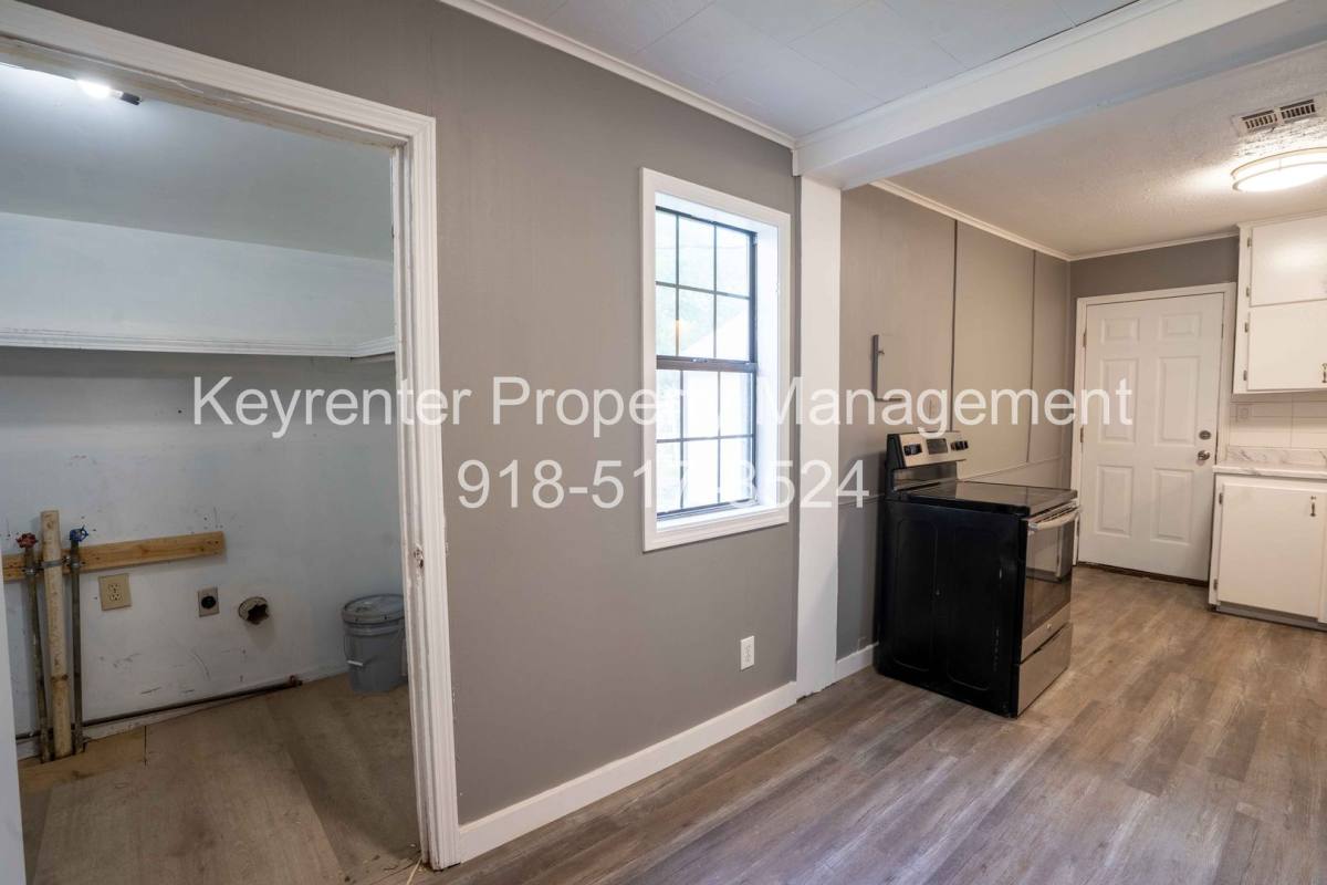 House for rent at 419 E Pine St, Skiatook, OK 74070