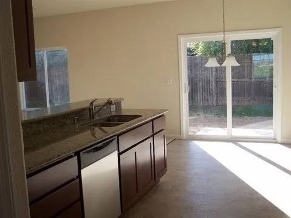 House for rent at 2092 Moss Glen Loop, Marysville, CA 95901