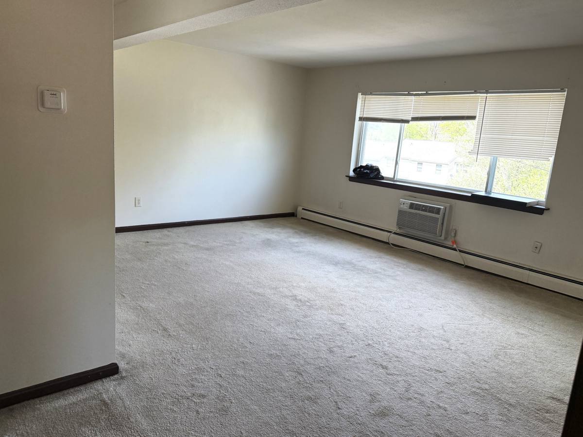 Apartment for rent at 39-41 Washington St #39-B2, Bristol, CT 06010