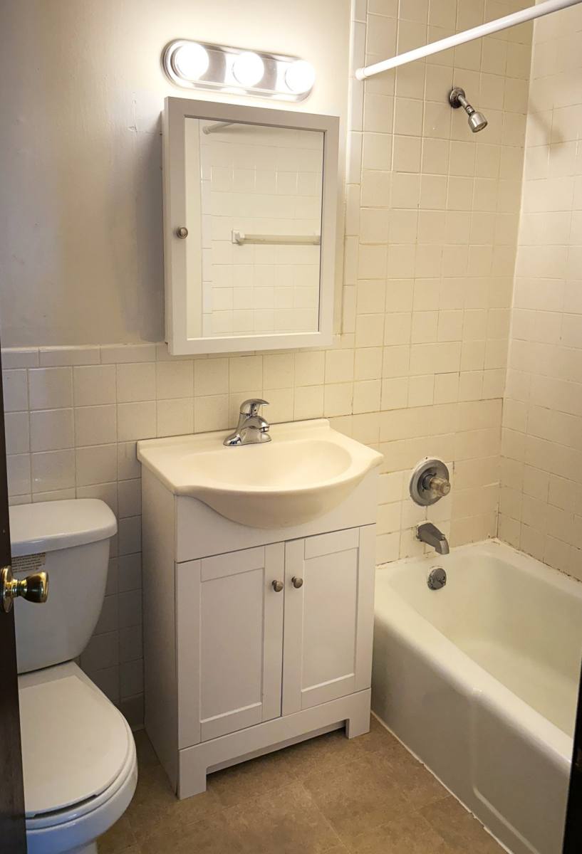 Apartment for rent at 39-41 Washington St #39-B2, Bristol, CT 06010