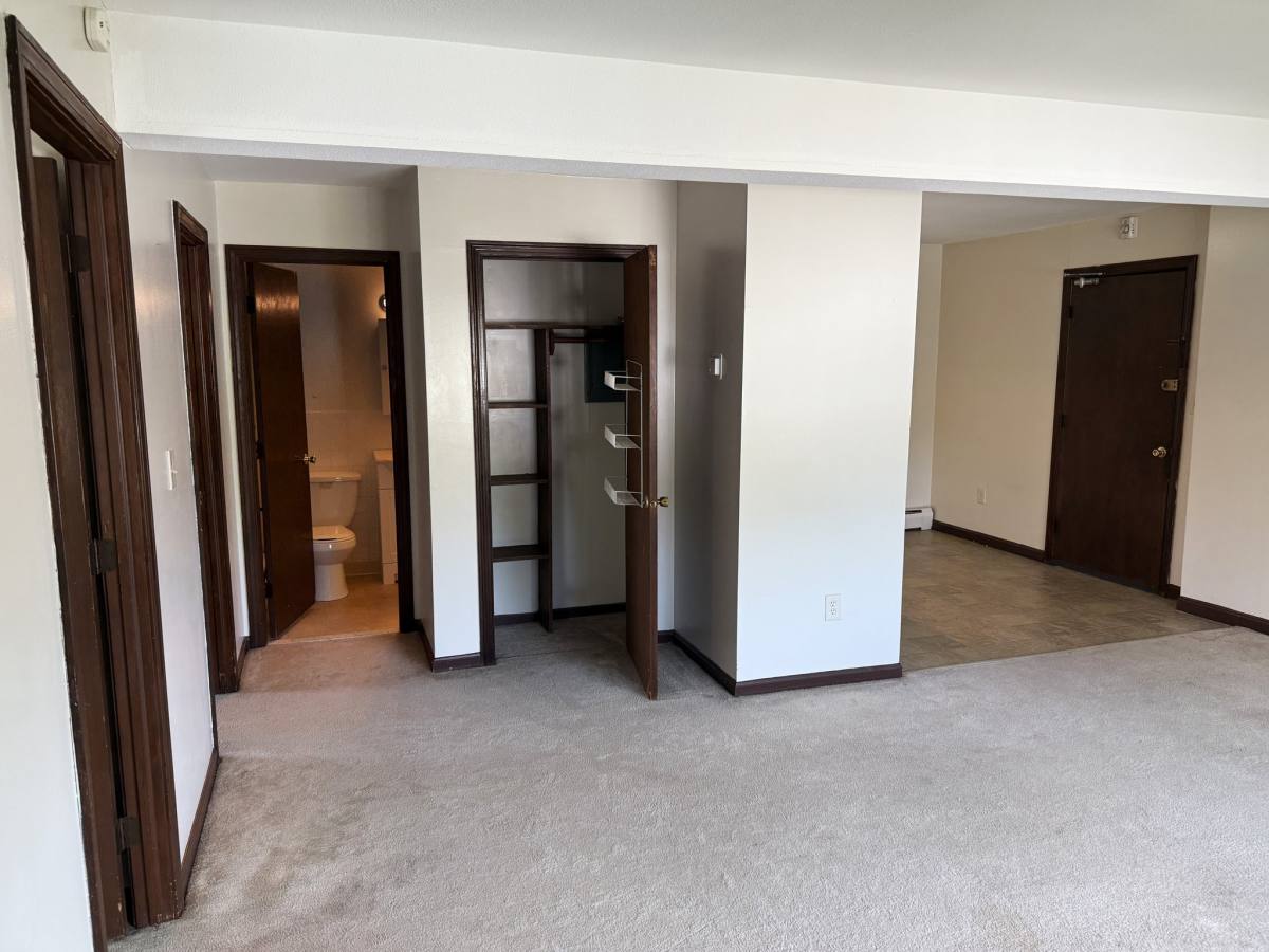 Apartment for rent at 39-41 Washington St #39-B2, Bristol, CT 06010