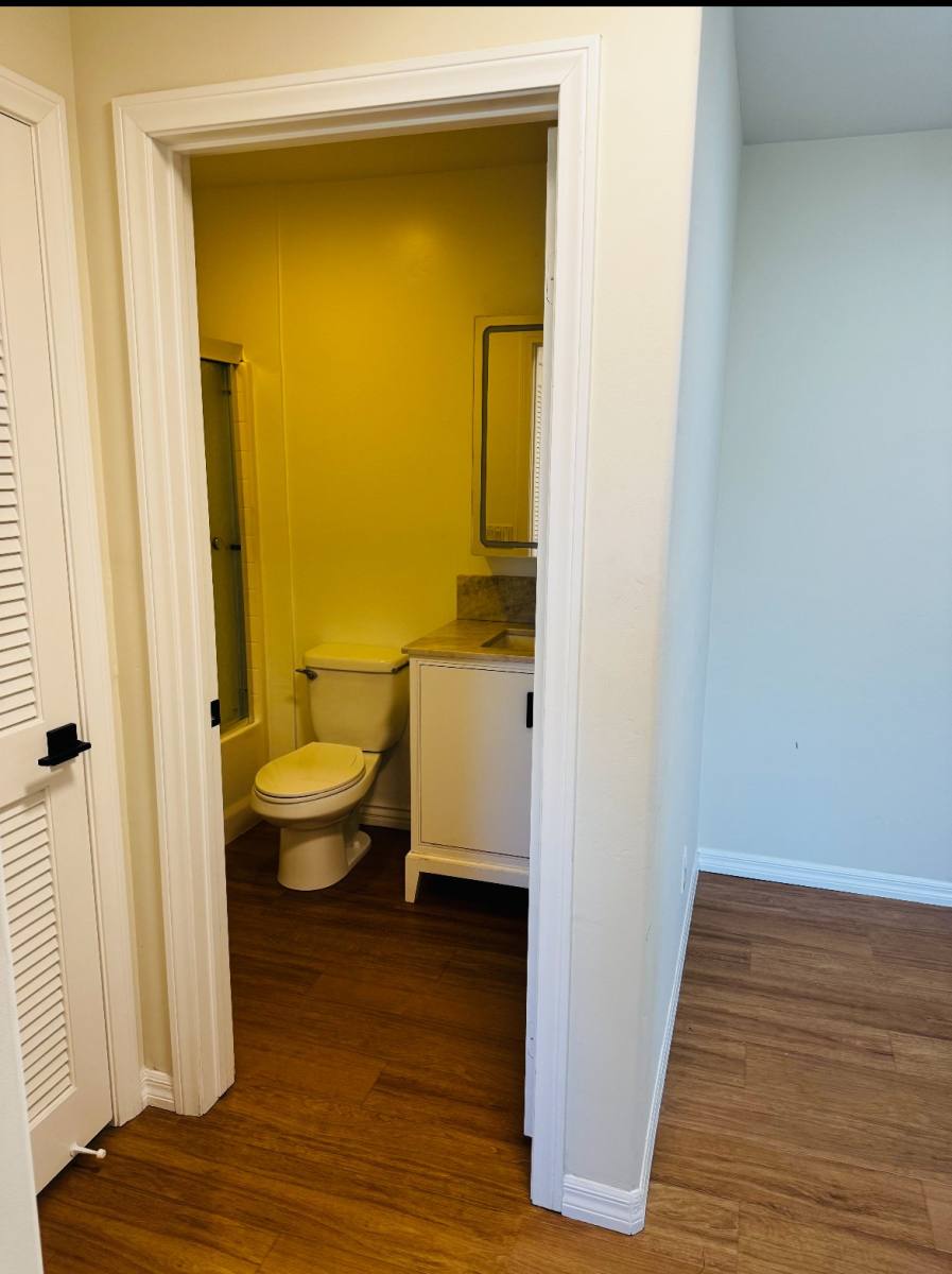 Condo for rent at 5252 Balboa Arms Dr, San Diego, CA 92117